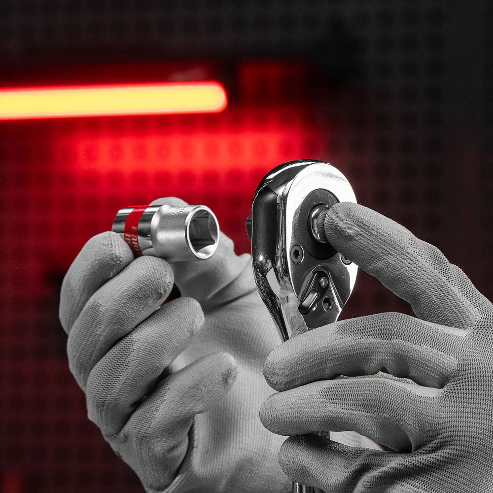 Ключ-трещотка 1/2, CrV, 45 зубьев, с быстрым сбросом, цельнометаллический, хром Matrix