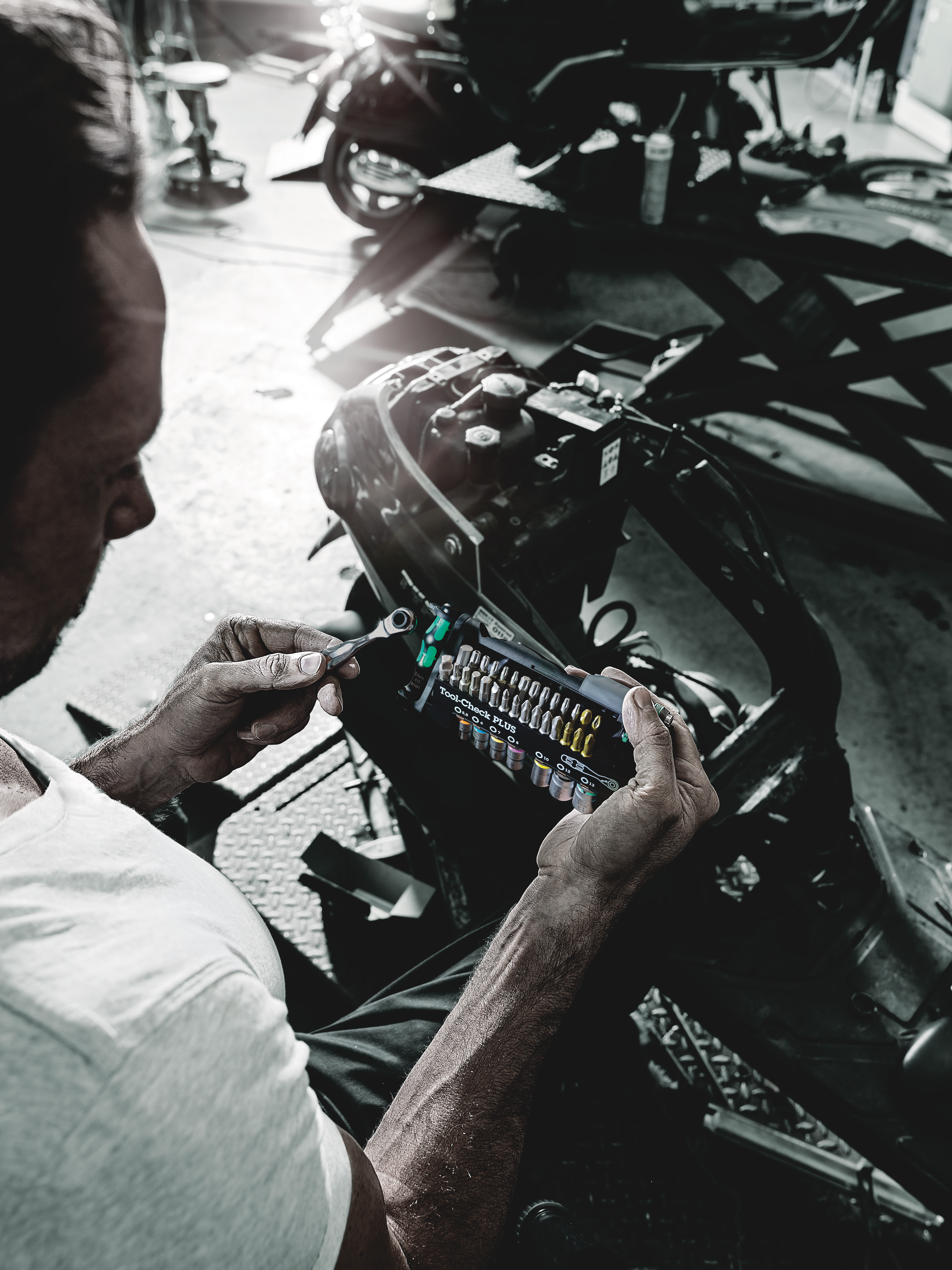 Набор бит и головок с трещоткой и отвёрткой-битодержателем 39 пр. Tool-Check PLUS WE-056490