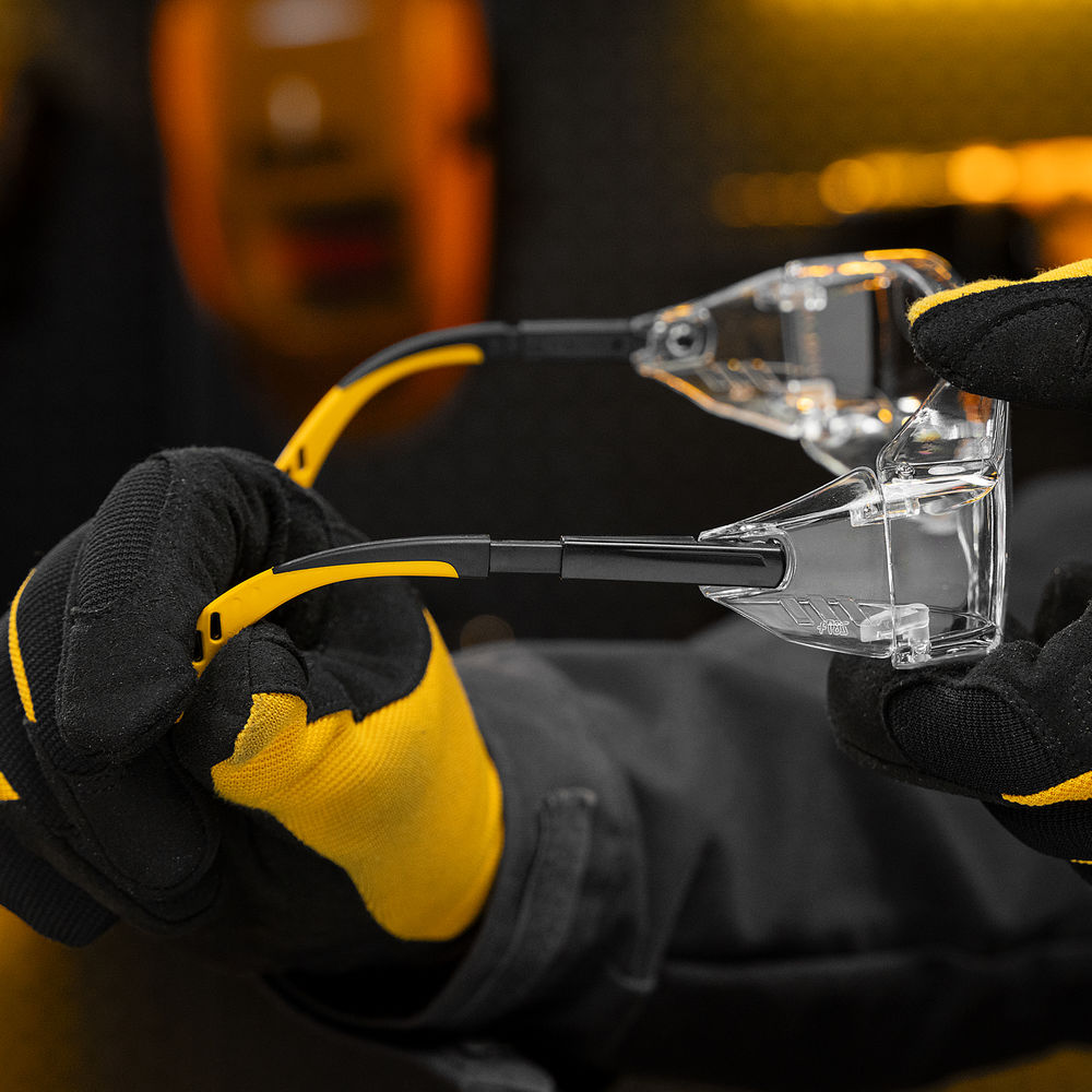 Очки защитные открытые, поликарбонатные, увеличенная прозрачная линза,  регулируемые дужки Denzel (89201)