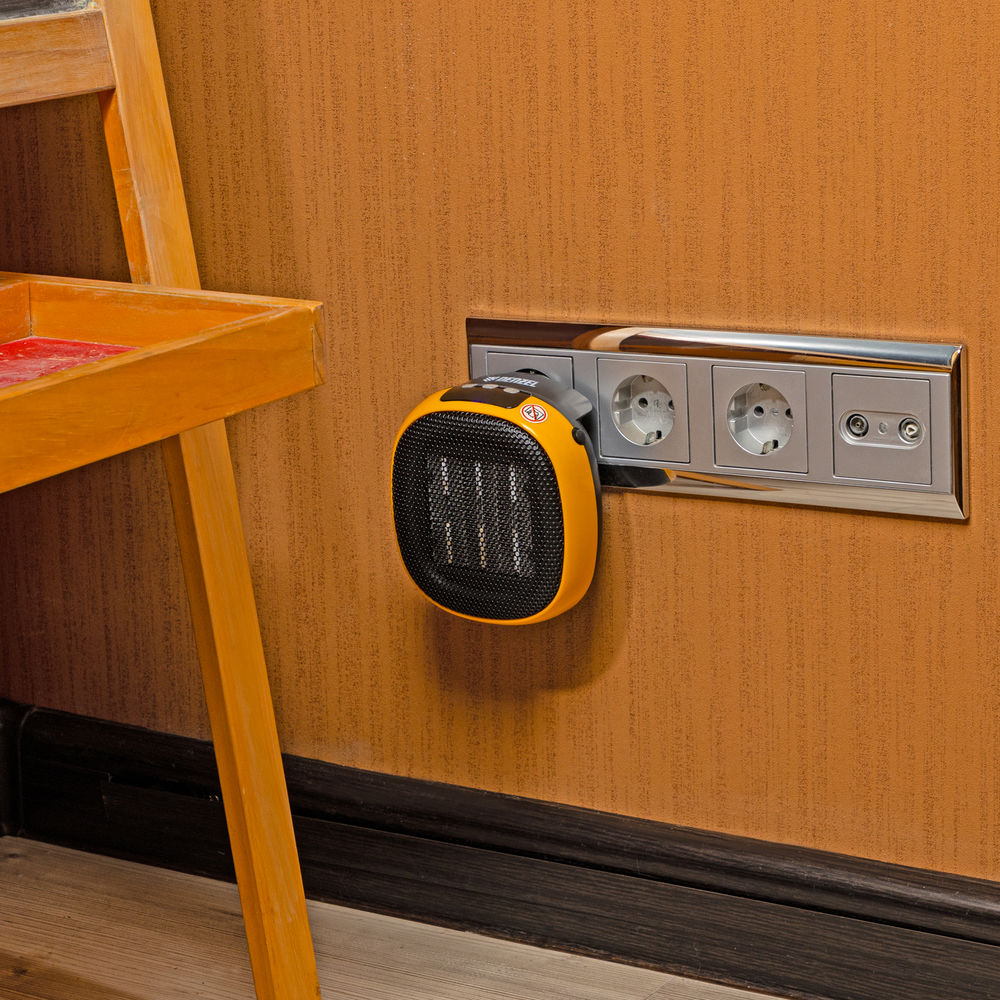 Тепловентилятор портативный керамический DTFC-700, 3 реж. вентилятор, нагрев 700 Вт Denzel (96407)