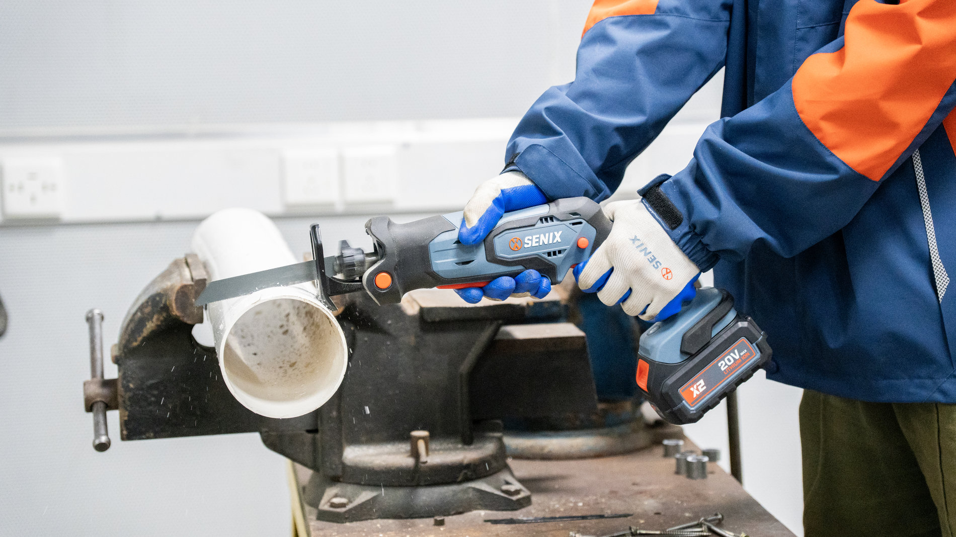 Сабельная пила, 13 мм, без АКБ и ЗУ X2 20В