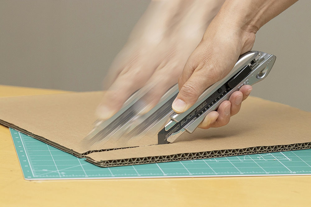 Нож с сегментированным лезвием 18 мм OLFA OL-LTD-AL-LFB