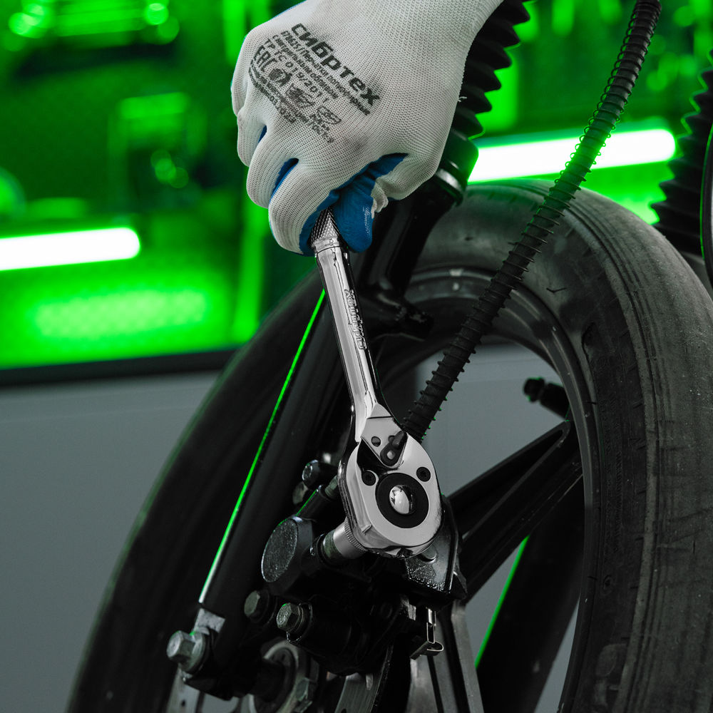 Ключ-трещотка 1/2, 45 зубьев, цельнометаллический, с быстрым сбросом, CrV, хром Сибртех