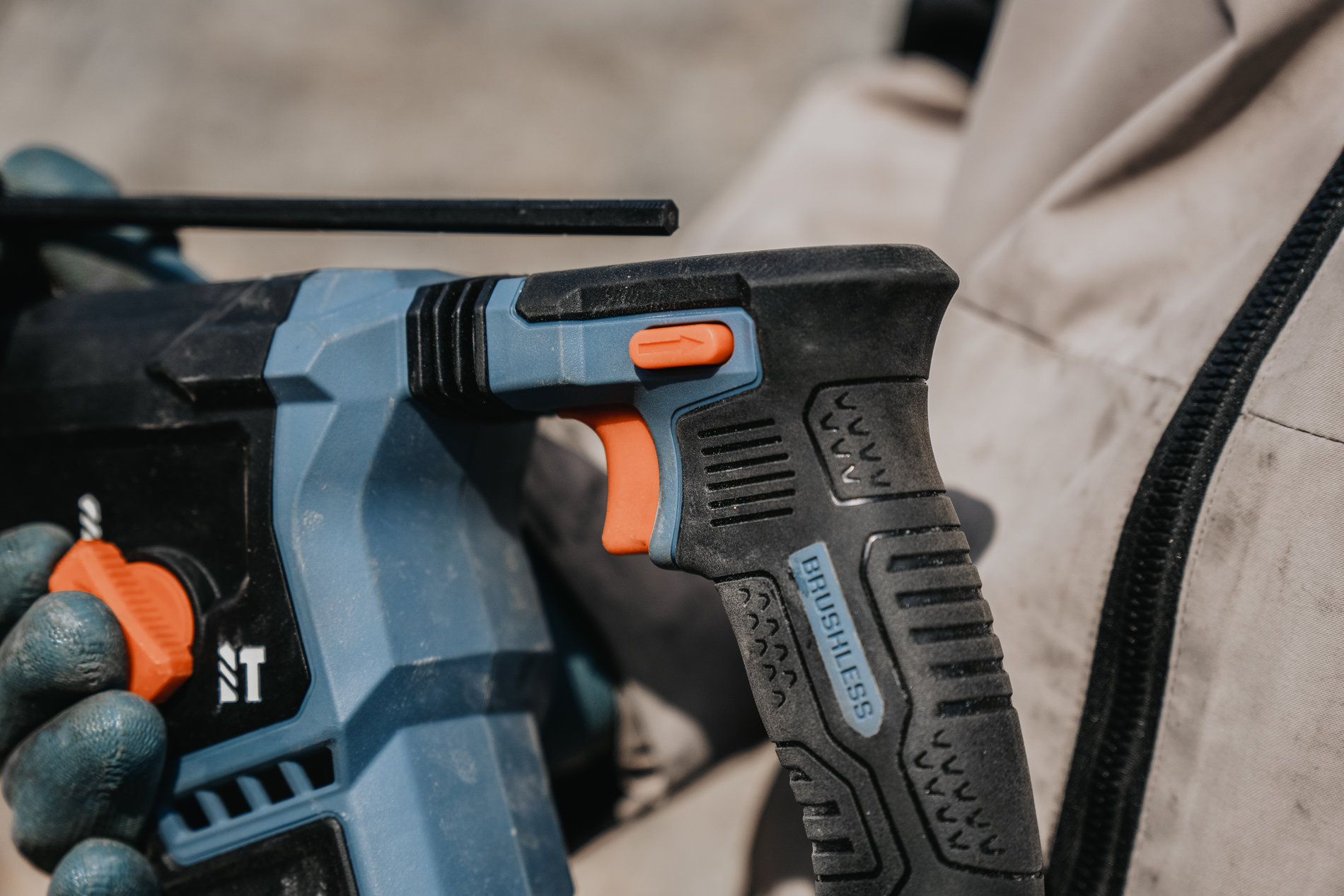 Перфоратор SDS-plus, 1.2Дж, 17 мм, без АКБ и ЗУ X2 20В