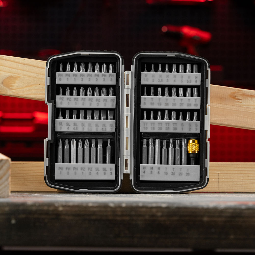 Набор бит, магнитный адаптер, CrV, пластиковый кейс, 64 шт. Matrix (11327)