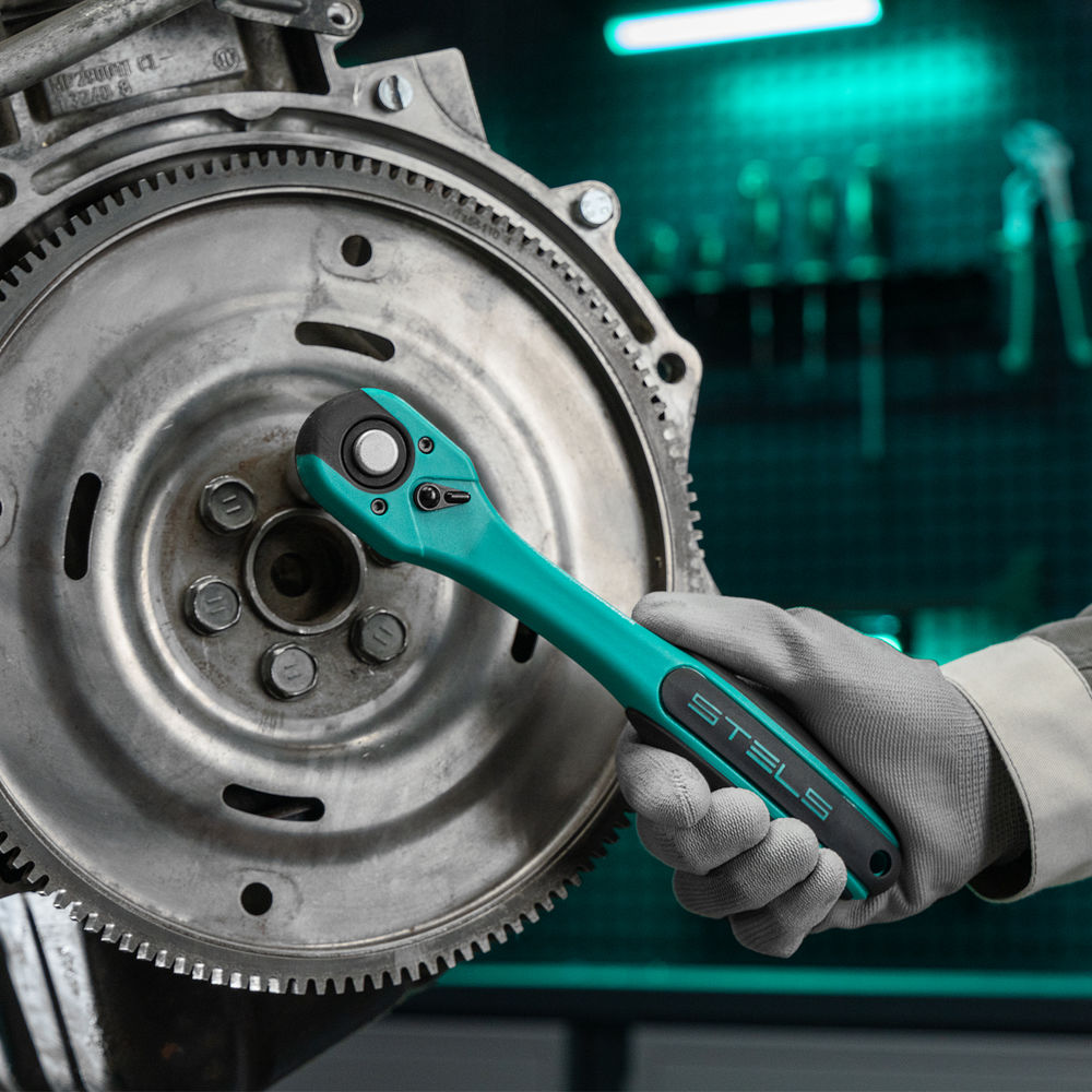 Набор инструментов 1/2, 1/4, CrV, 12 гранные головки, пластиковый кейс, 94 предмета Stels