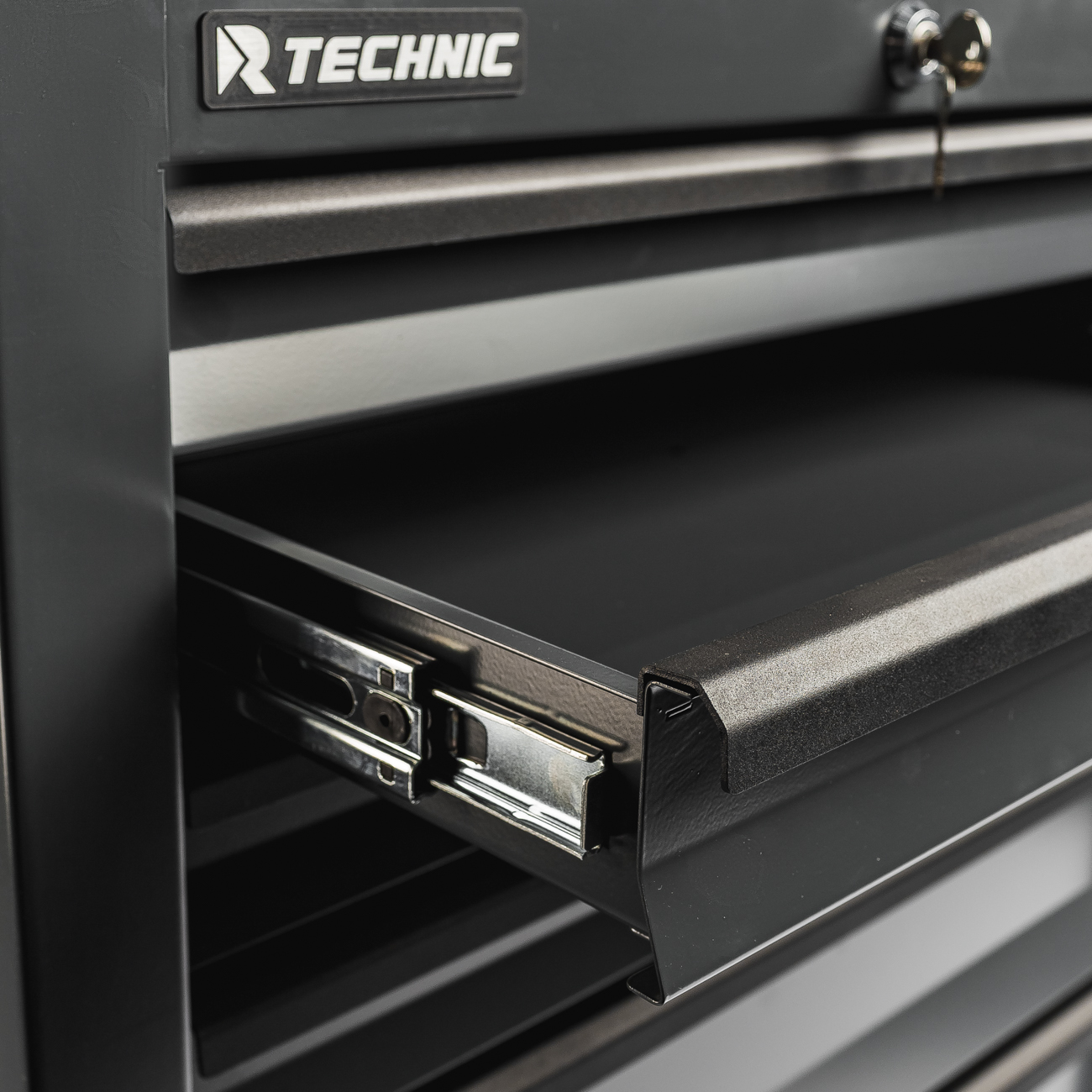 Тележка инструментальная 7 полочная Standart серая TECHNIC RUNTEC RTSTD-7T