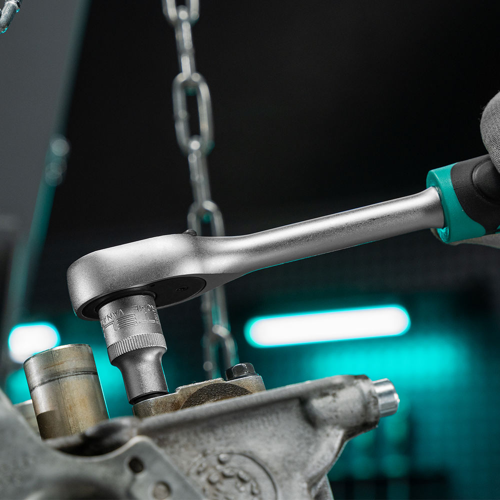 Ключ-трещотка 1/2, CrV, 72 зуба, с быстрым сбросом, матовый хром Stels