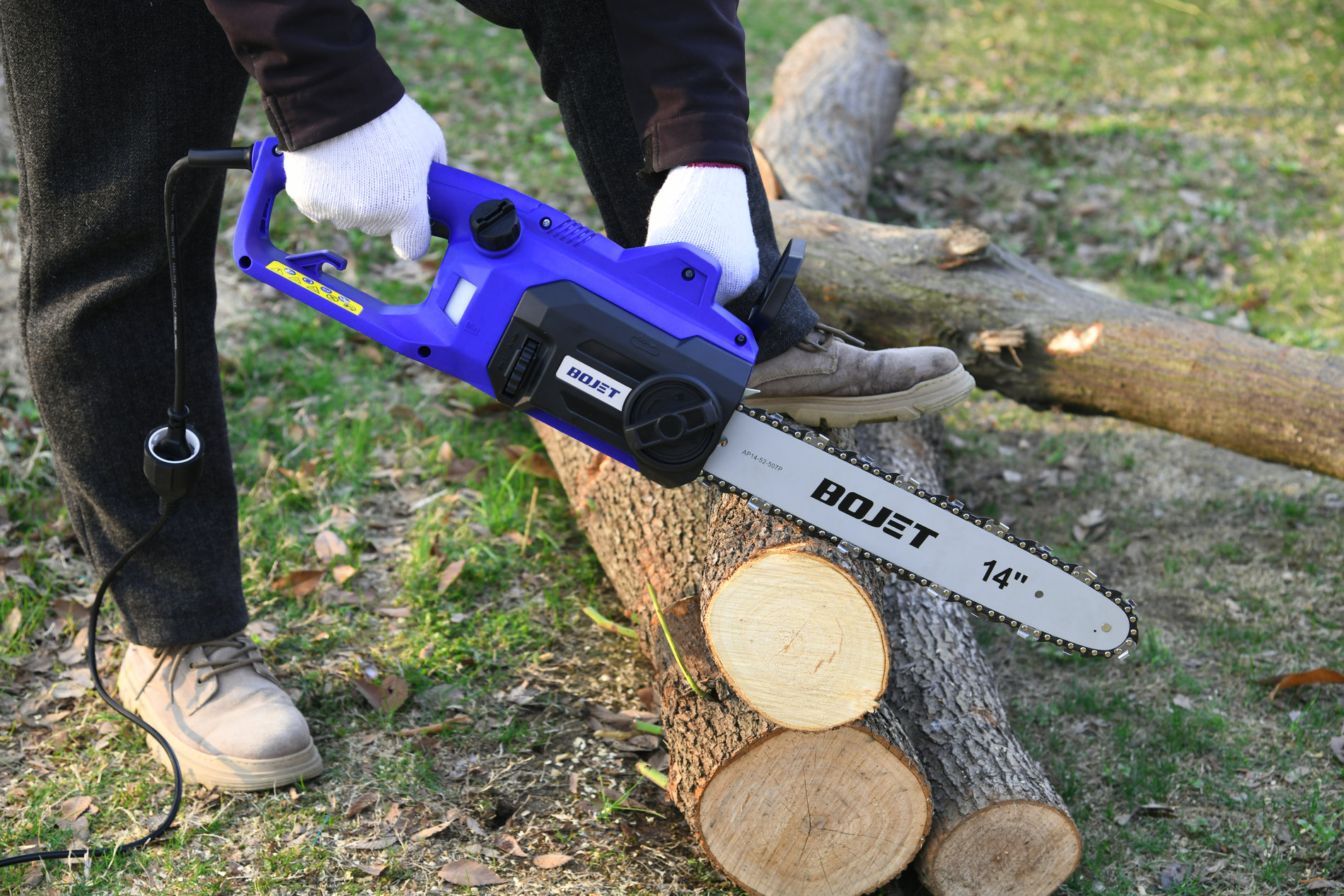 Электрическая цепная пила 1800Вт, 35 см (14).