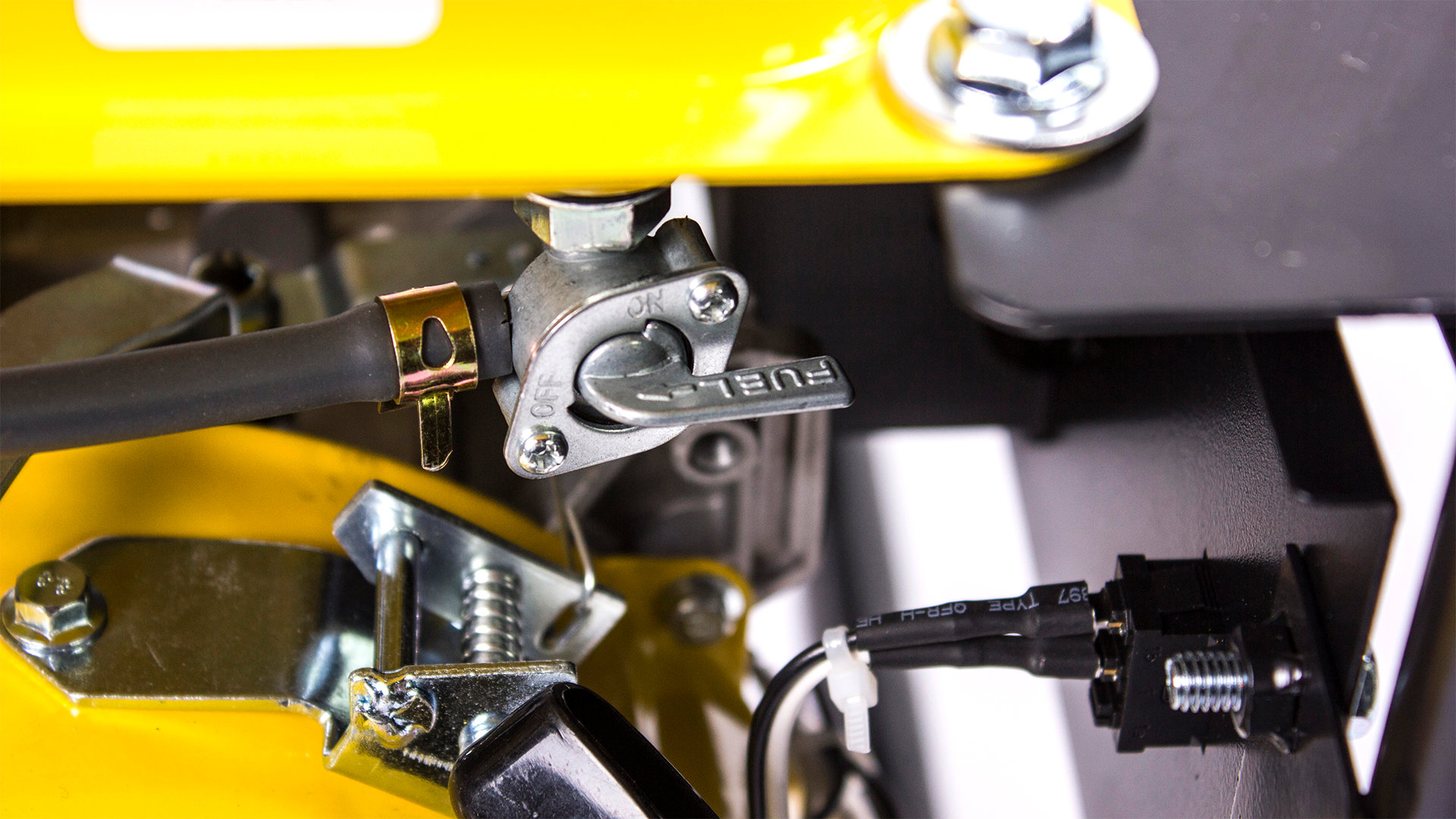 Генератор CHAMPION GG1000 (1/1,1кВт 2,6лс 6л 23кг) (GG1000)