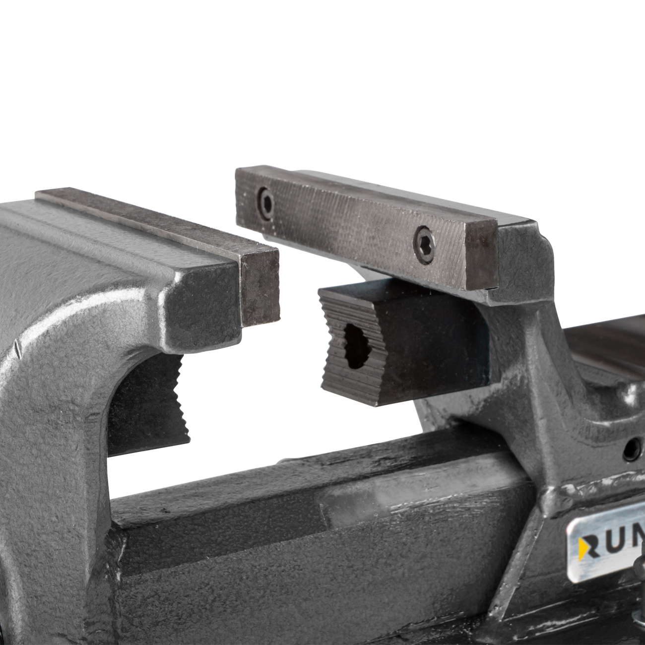 Тиски слесарные усиленные 175 мм RUNTEC RT-KT7