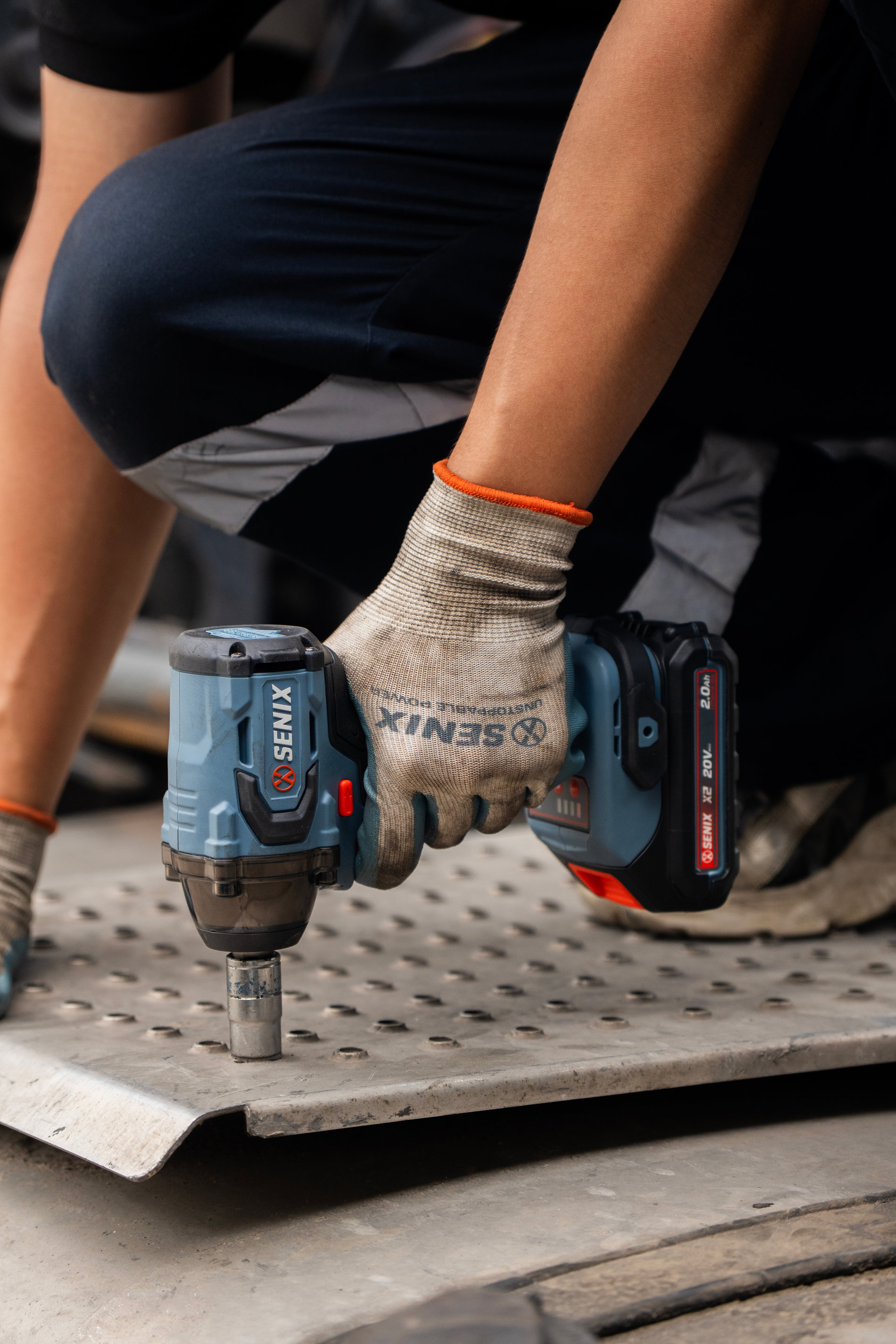 Импульсный гайковерт 1/2, 330 Нм, без АКБ и ЗУ X2 20В