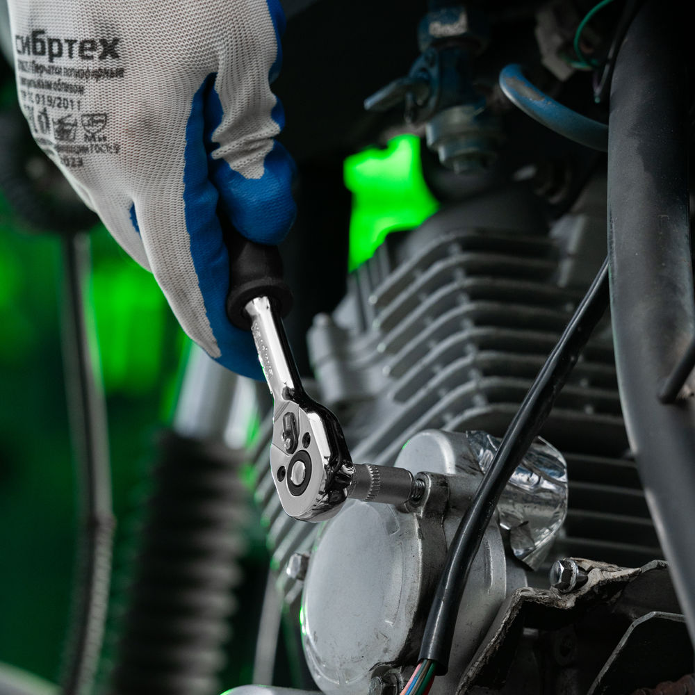 Ключ-трещотка 1/4, 45 зубьев, с быстрым сбросом, CrV, хром Сибртех