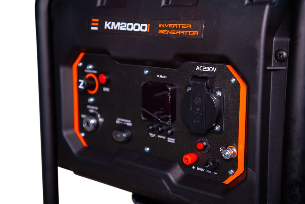 Генератор бензиновый инверторный 2,0 кВт 220В 12 л с электростартером TOR KM2000i (1025973)