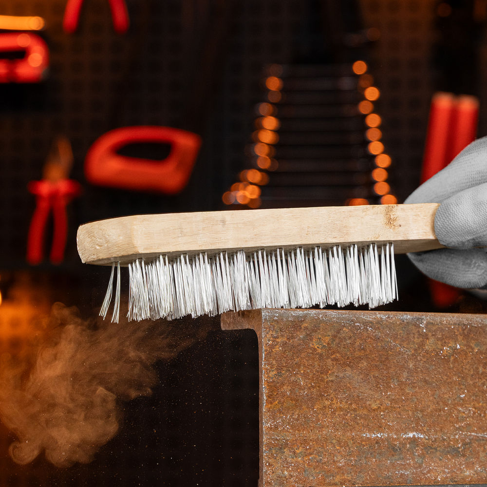 Щетка пятирядная металлическая с деревянной ручкой Sparta (748245)