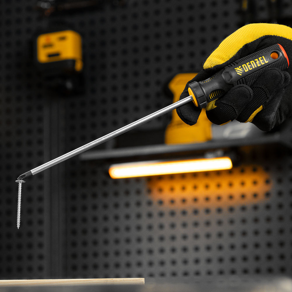 Отвертка, PH2х200 мм, S2, 3к рукоятка Denzel (121827)