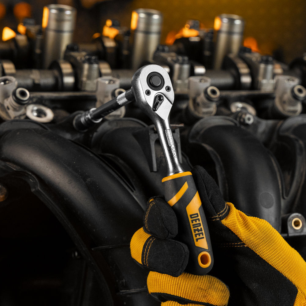 Ключ-трещотка 1/4, 90 зубьев, с быстрым сбросом, CrV Denzel