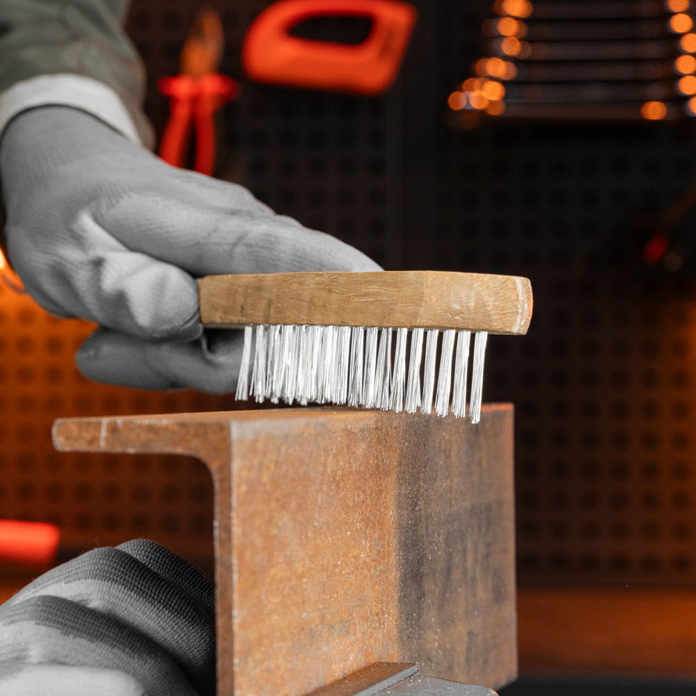 Щетка пятирядная металлическая с деревянной ручкой Sparta (748245)