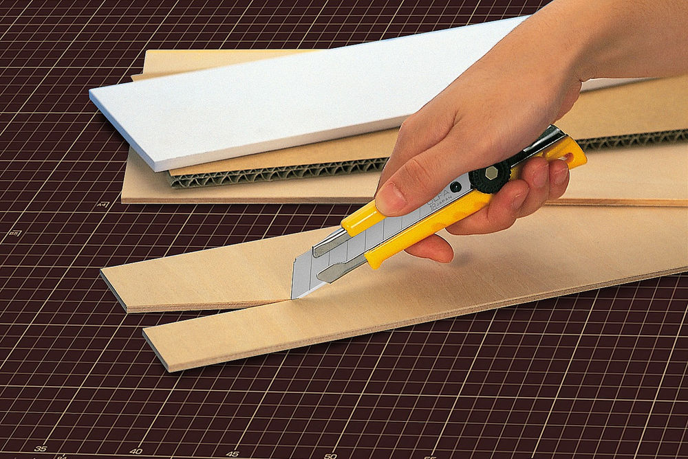 Нож с выдвижным лезвием 18 мм OLFA OL-L-1