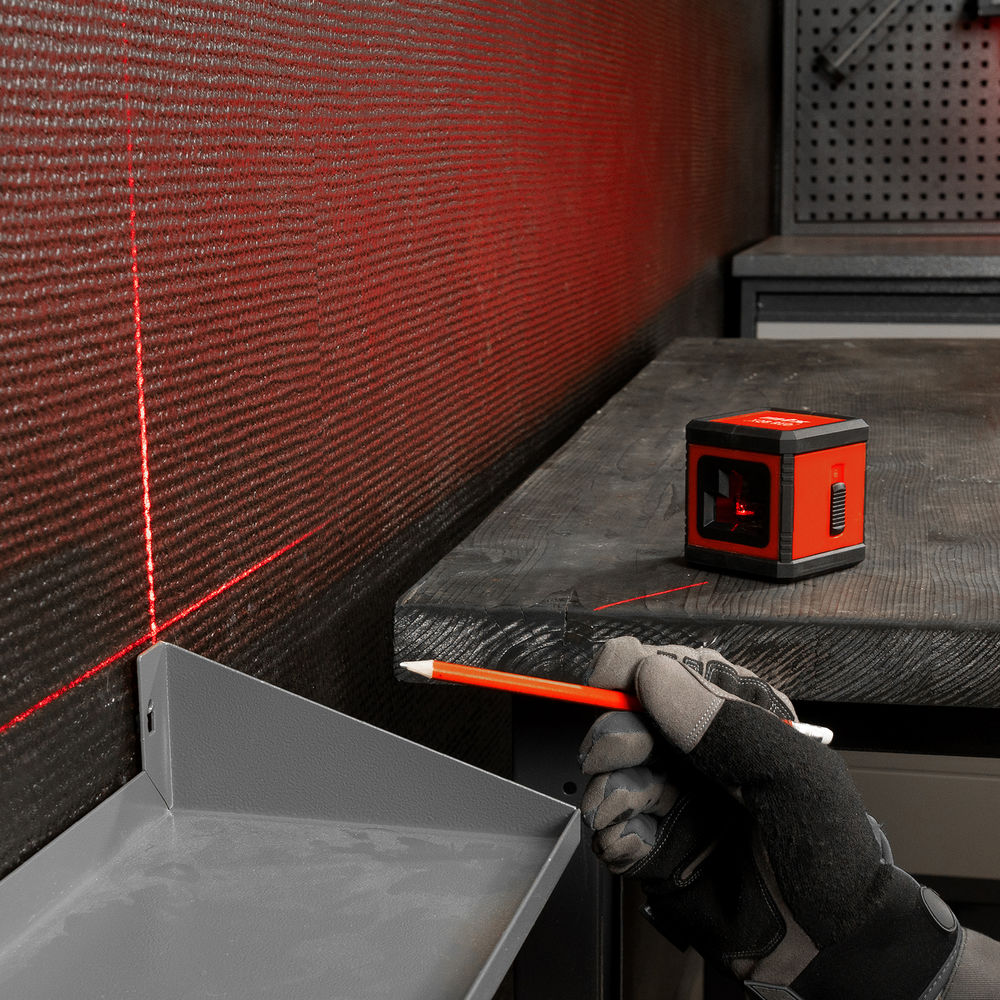 Лазерный уровень XQB RED Basic SET, 10 м, красный луч, батарейки, резьба 1/4 MTX (35018)