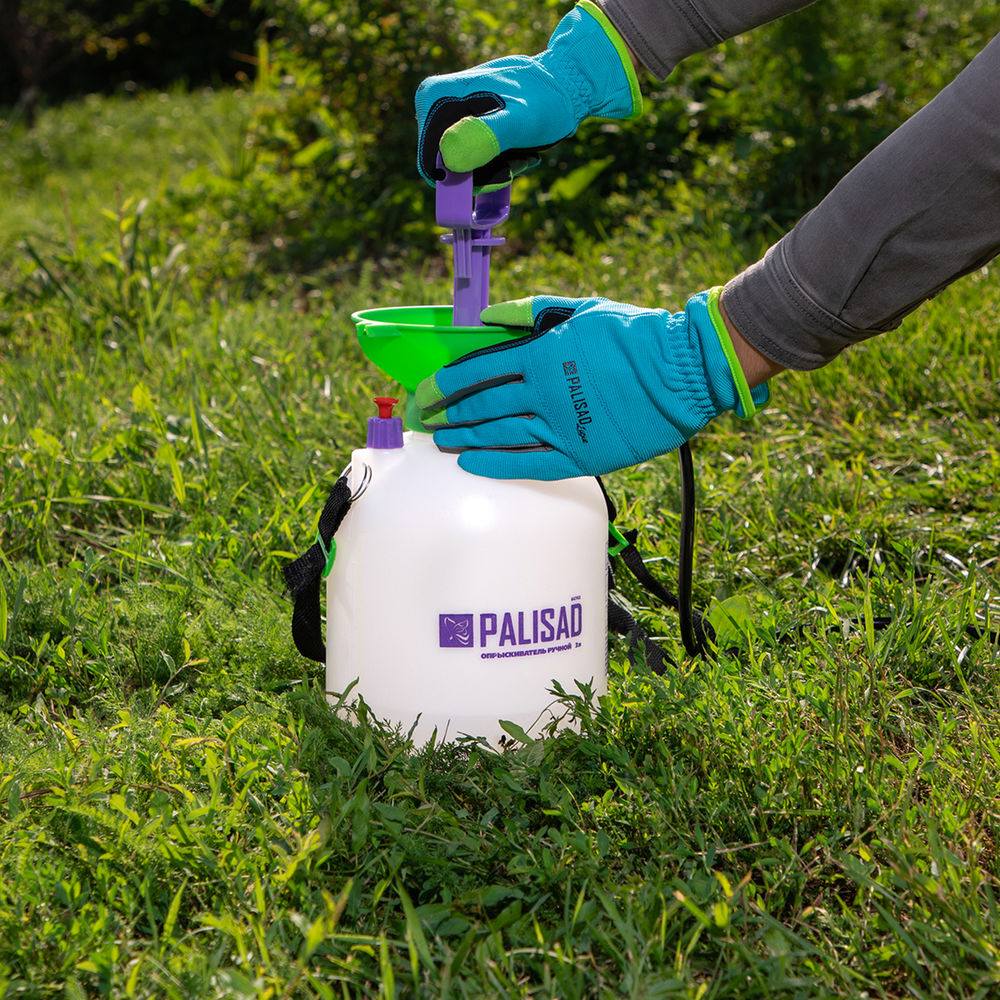 Опрыскиватель ручной с горловиной 3 л, с насосом, шлангом и разбрызгивателем Palisad (64743)