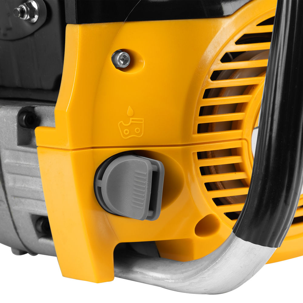 Пила цепная бензиновая DGS-5820, шина 50 см, 58 см3, 4.1 л.с, шаг 0.325, паз 1.5 мм, 76 звеньев Denzel (95235)